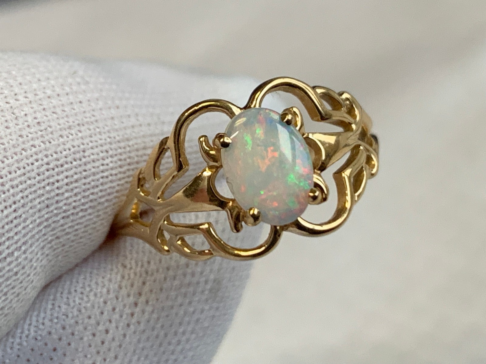 10K Yellow Gold Ring 1.53g Fine Jewelry Size 6 Band Opal Look Oval Stone *READ*