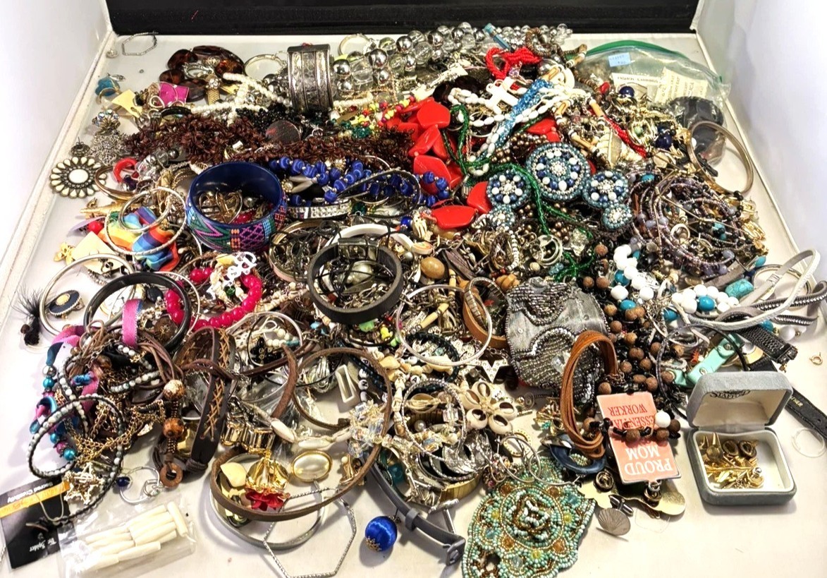 3 Lbs Old Unsorted Jewelry Lot Vintage & Modern + Junk & Wear & Resell Tangled