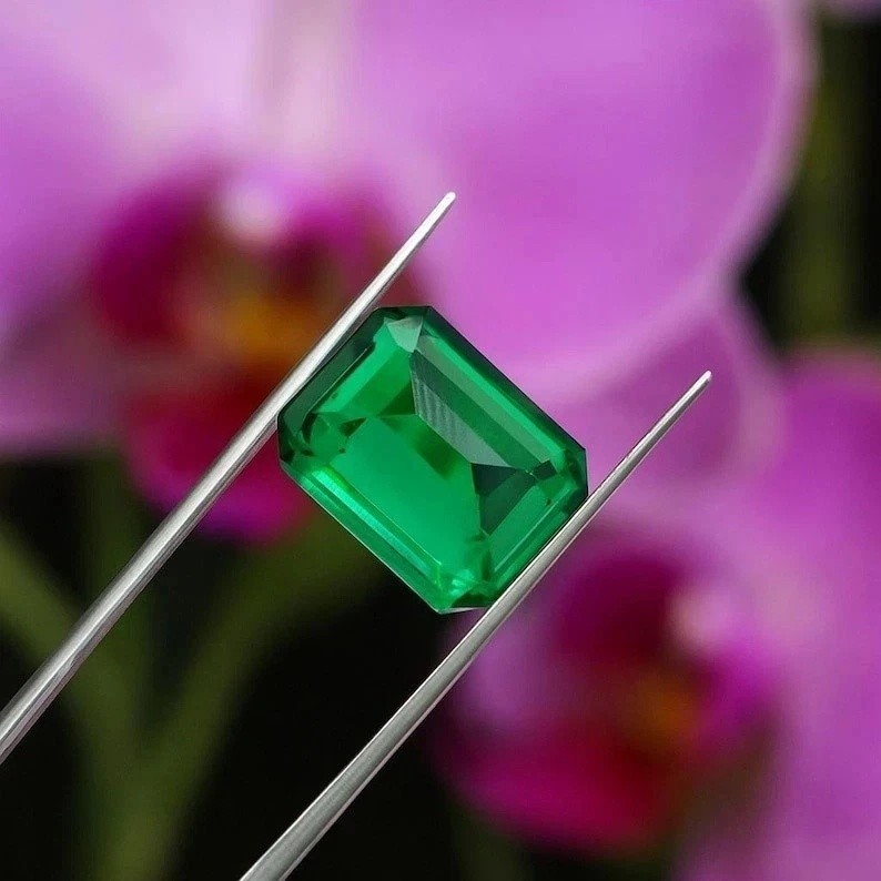 AAA 9.46 Ct Flawless Lab-Created Green Emerald Cut Certified Loose Gemstone