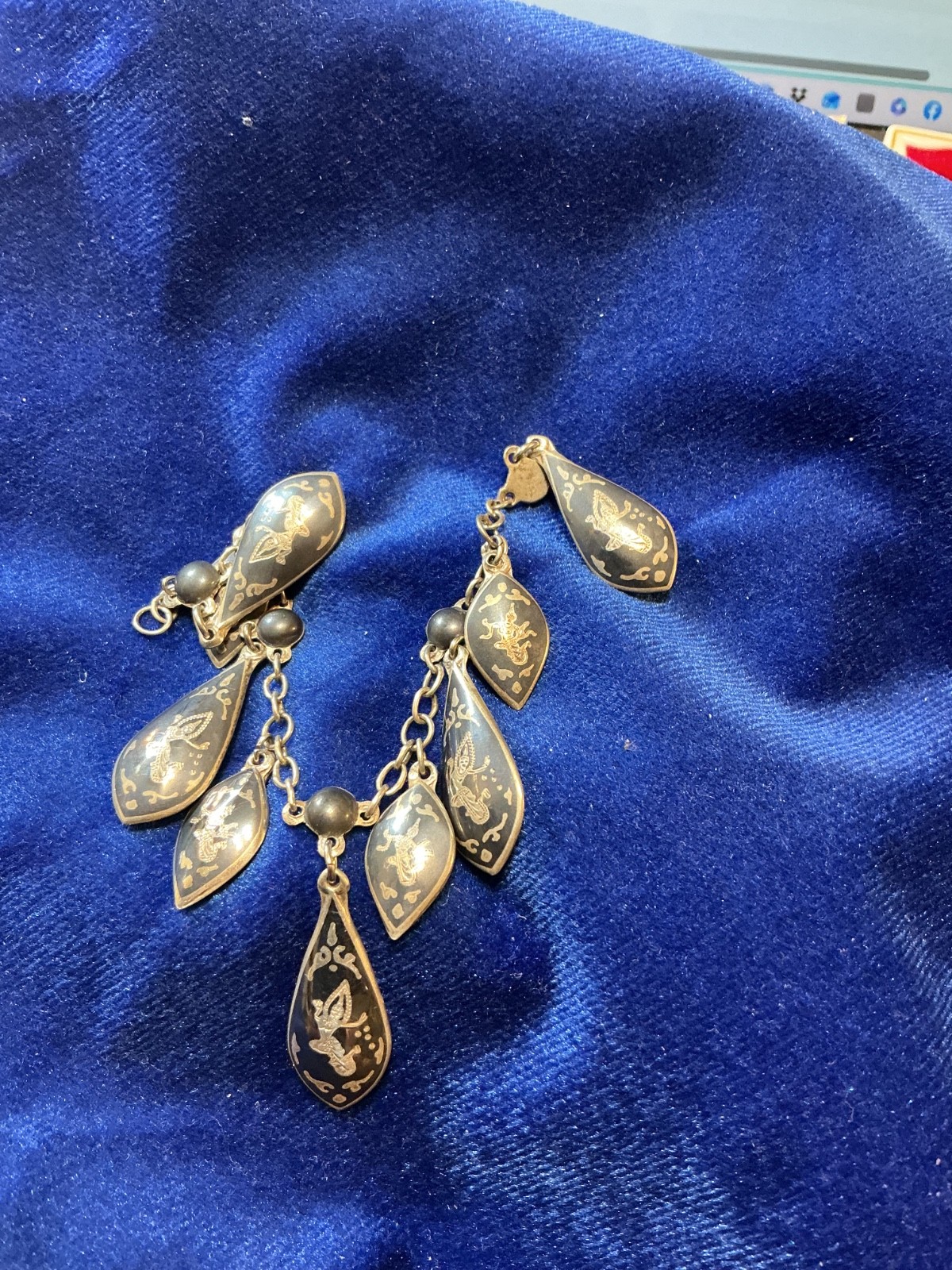 VINTAGE STERLING. SIAM BRACELET W/DANCING FIGURES