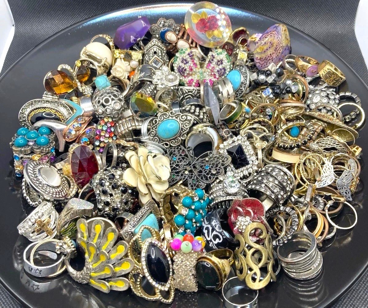 3 Lbs Old Unsorted Jewelry Lot Vintage & Modern + Junk & Wear & Resell Tangled