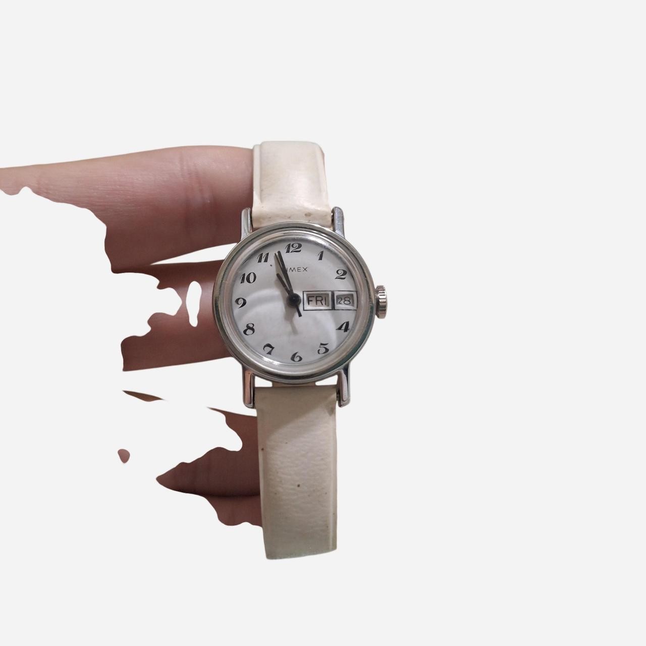 Timex Women’s Quartz Analog Day/Date White Dial White Leather Strap Vintage