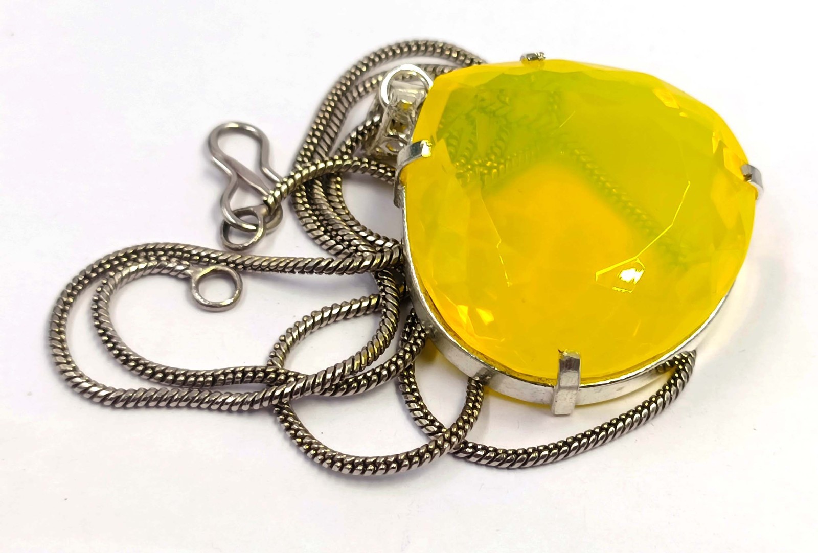 NATURAL YELLOW OPAL 127 CT PEAR CUT 925 STERLING PENDANT FREE CHAIN 6MGA
