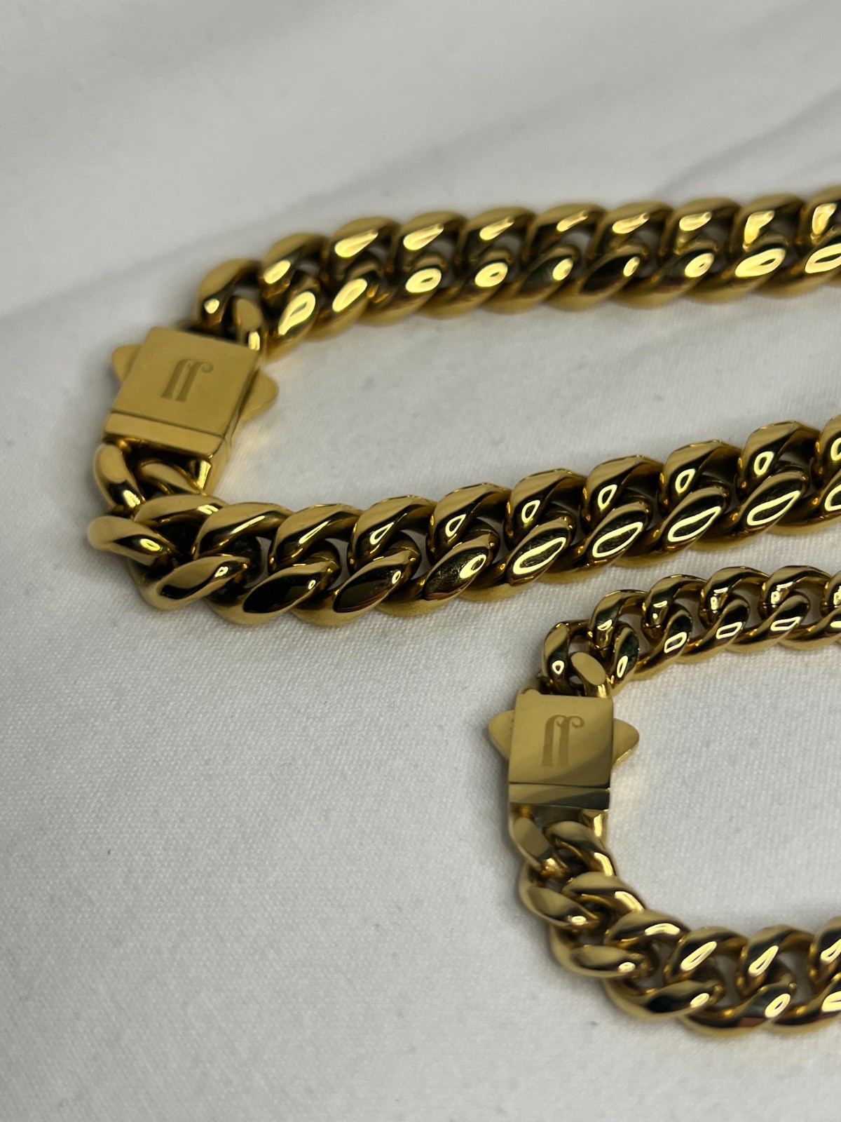 22″ / 10mm Necklace + 8″ / 7mm Bracelet – 18K YGF Cuban Chains – Matching Set