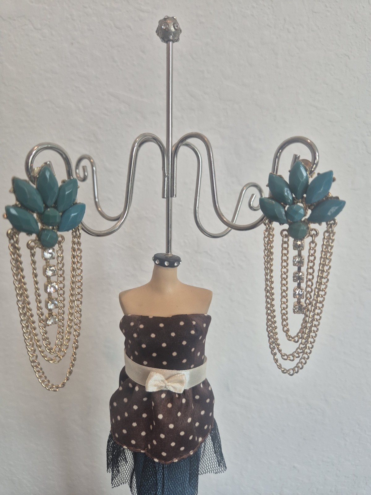 Green Stone Drop Earrings Gold Tone Chain & Sparkling Rhinestone Jewelry