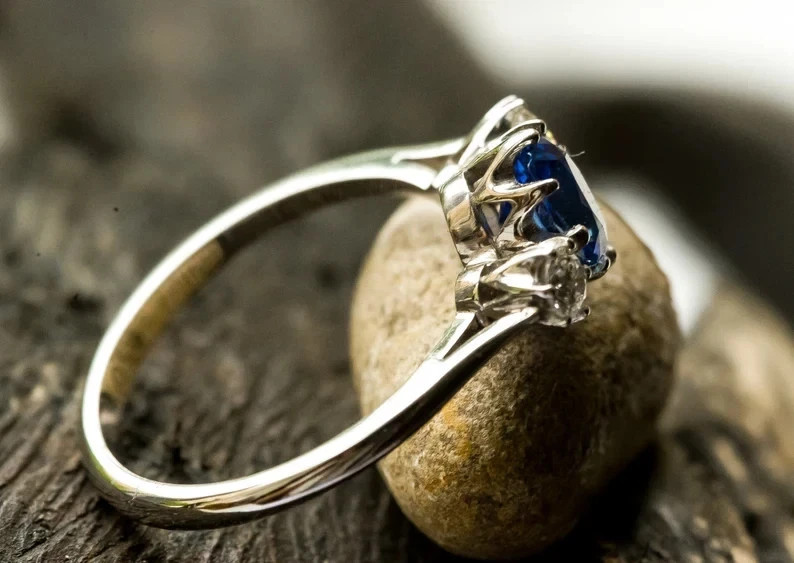 4Ct Oval Cut Natural Tanzanite & Diamond Anniversary Ring 950 Platinum