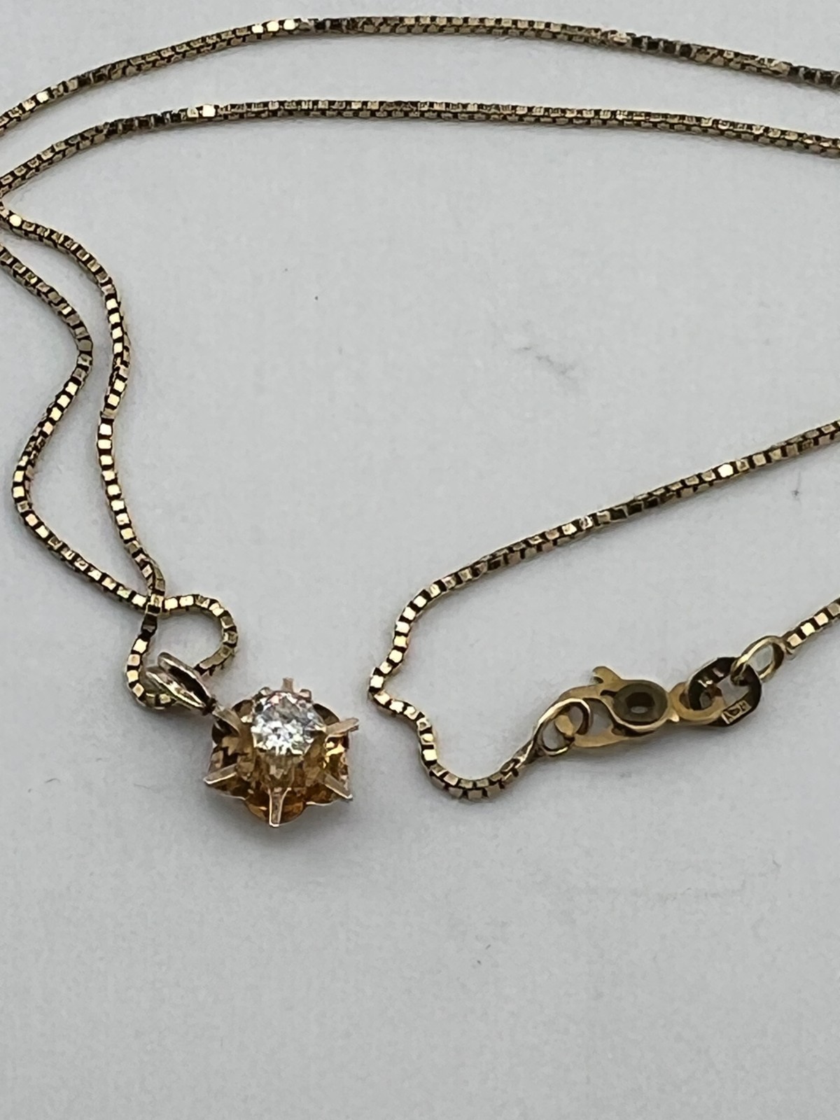 14K yellow gold Diamond Star chain necklace Ciani 16″ L box chain Italy 3.35g