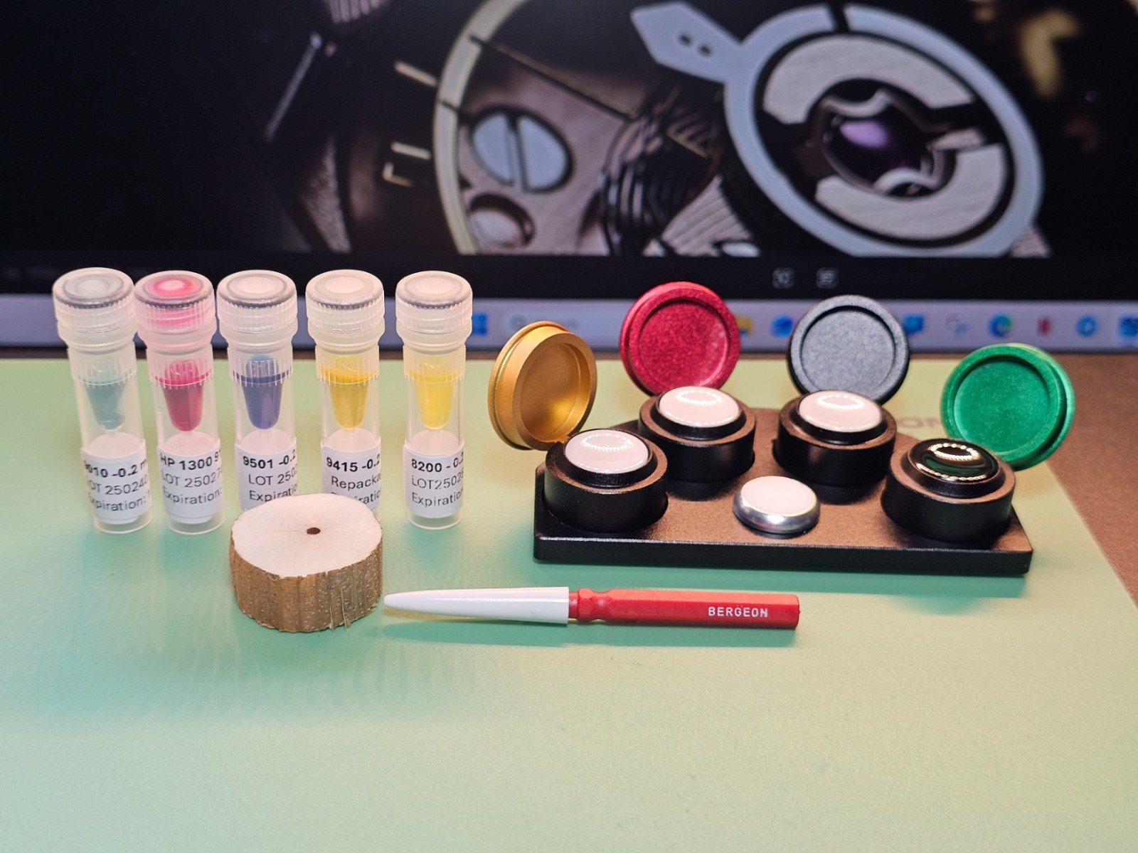 Moebius Watch Oils Kit: Bergeon Oiler, Oil Dish, Repackaged Oils 0.2ml