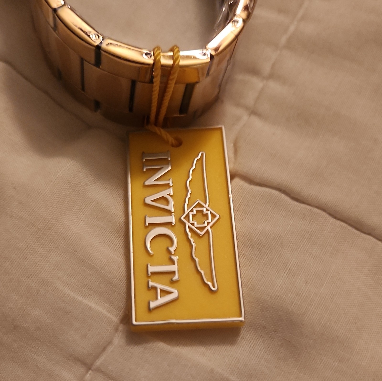 Invicta Women’s Gold Tone Quartz Watch Glitter Dial 100m Box/Manual