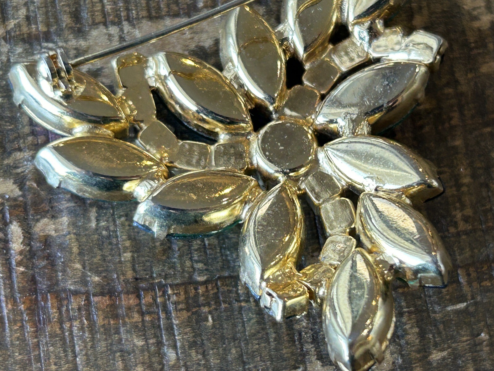 Vintage Emerald Green AB Rhinestone Brooch Unsigned Designer Juliana ? Weiss ?
