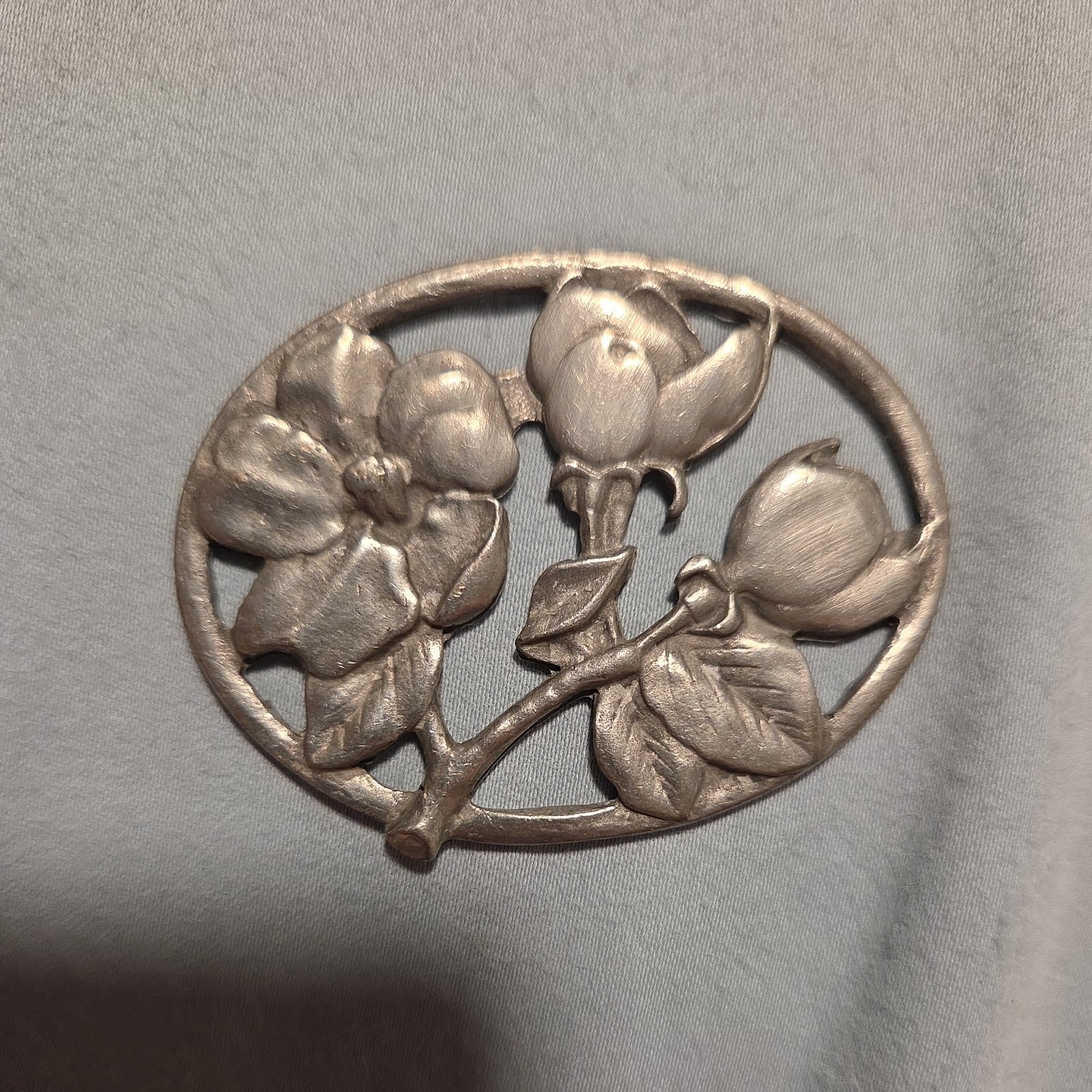 Vintage Pewter Canada 2″ Floral Rose Brooch Signed Pewter Canada Needs Pin!