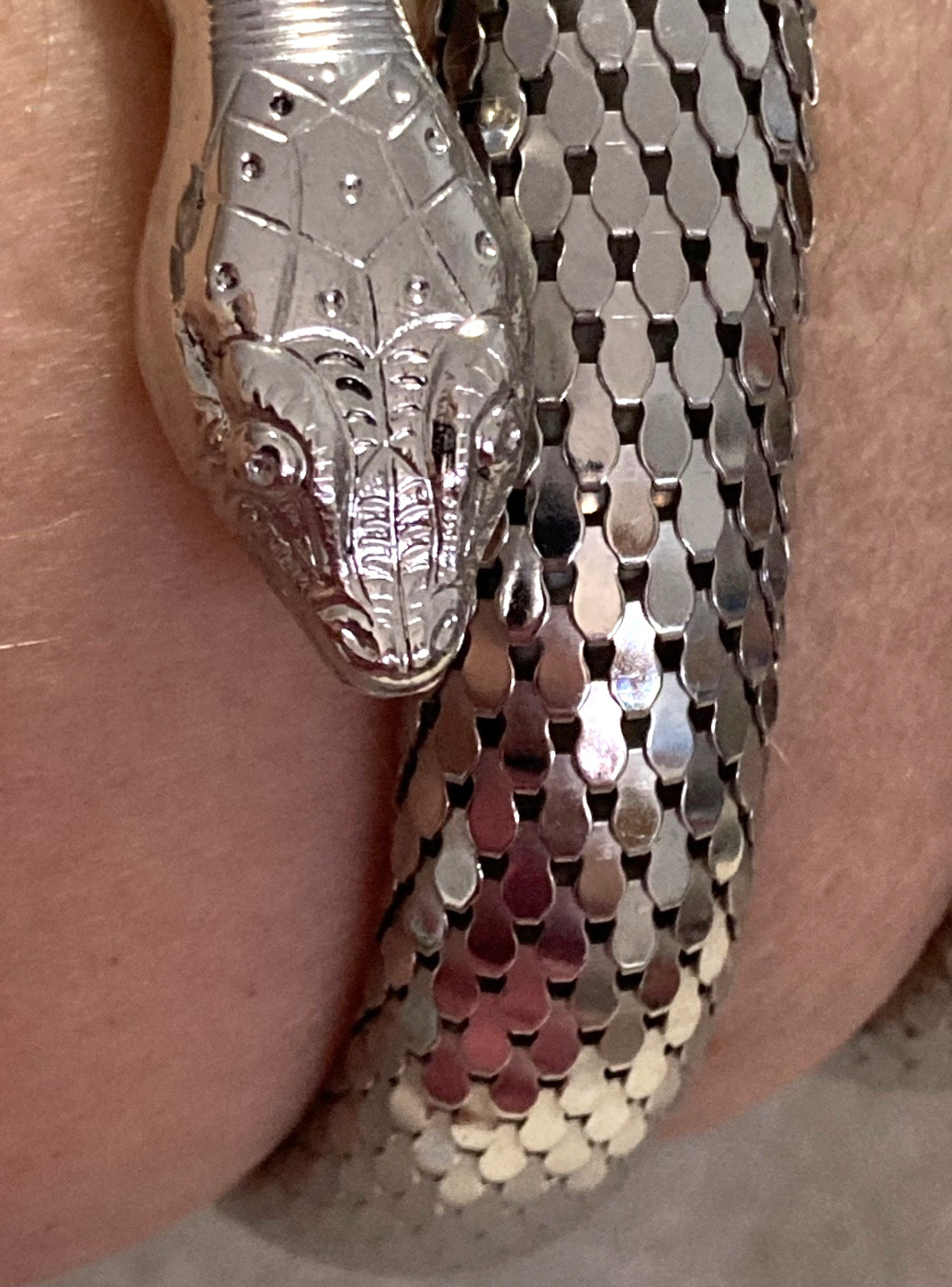 WHITING & DAVIS Silver Tone Mesh Snake Wrap BRACELET Very Good Condition
