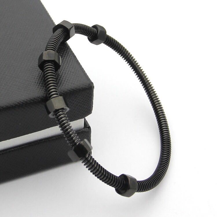 Unisex Men’s Women’s Steel Fashion Love Bolts and Screws Bracelet