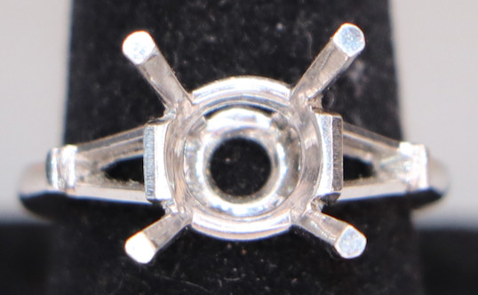 Heavy 5.75g Irid-Platinum Semi-Mount – 8ct Capacity – Tapered Baguette Accents