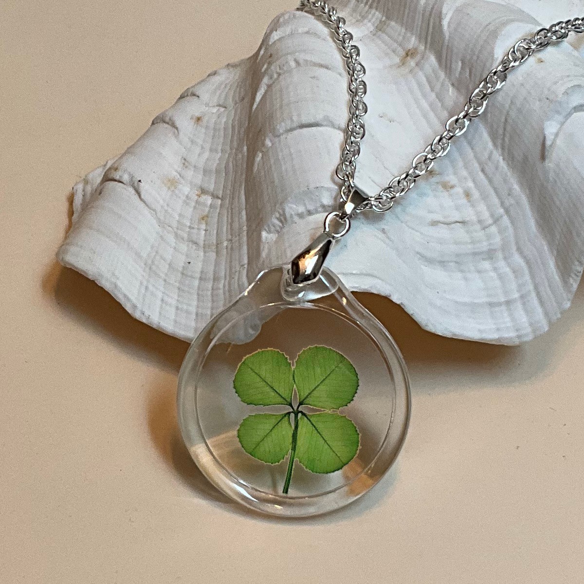 Good Luck Charm Acrylic Necklace with a Real Four Leaf Clover AN-4J
