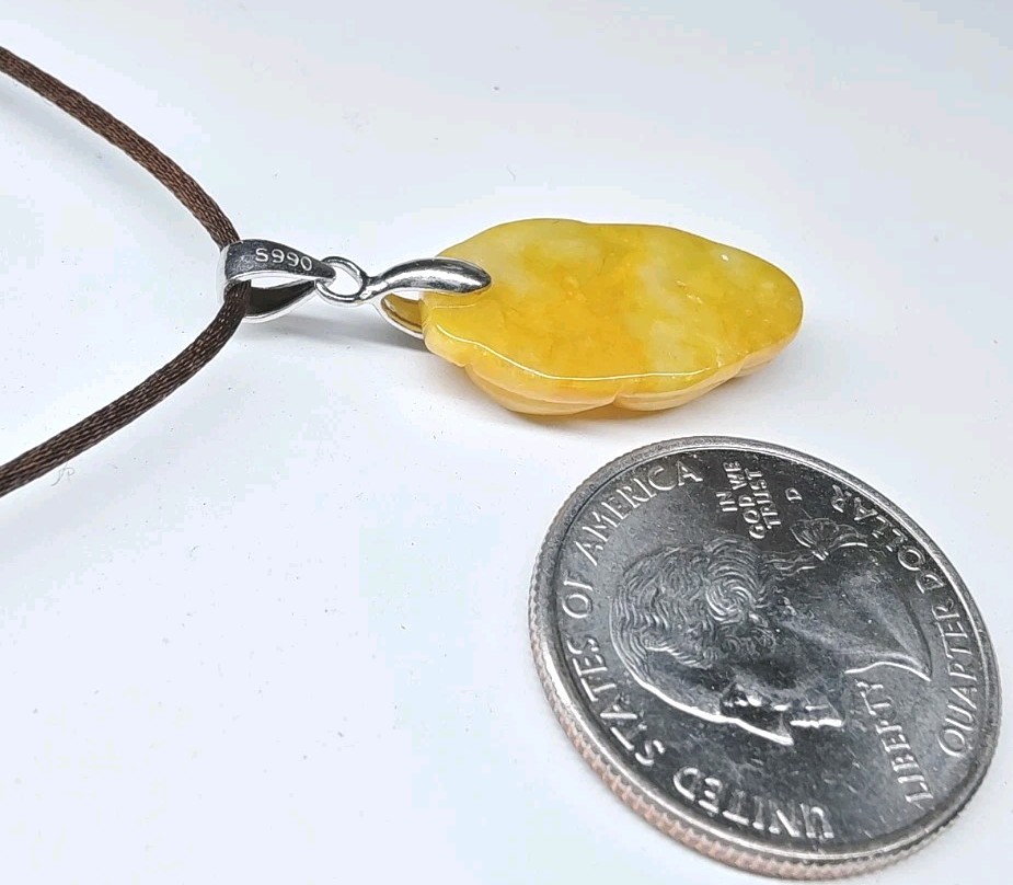 Lot of 1 Certified Jade Leaf Pendant Yellow Natural Jadeite 黄色翡翠A货 叶子玉吊坠 大业有成