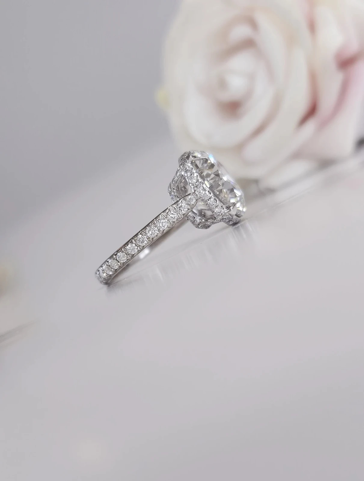 Round Cut Halo Engagement Ring IGI 8CT Lab-Grown Diamond 14k White Gold Wedding