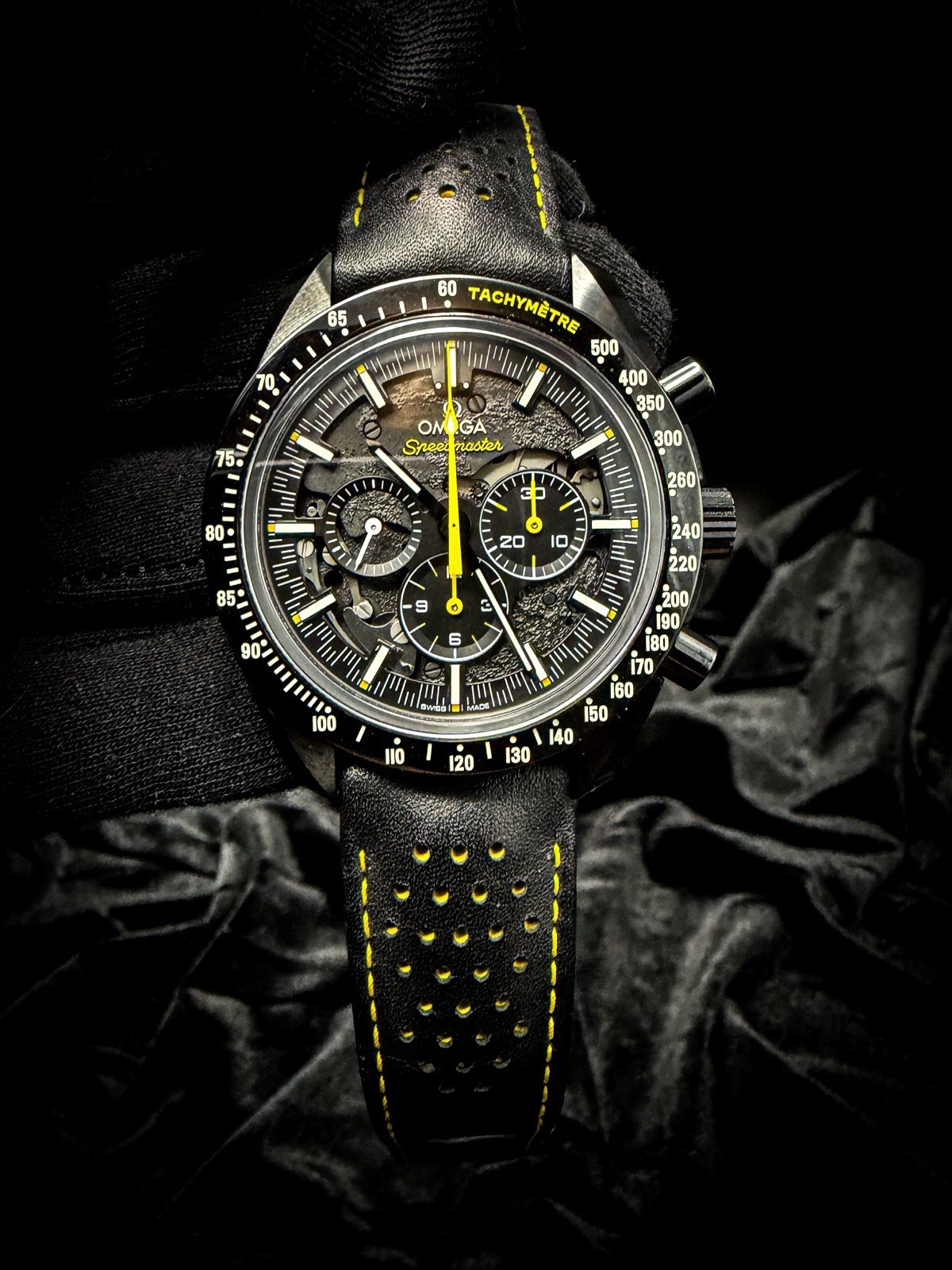 2024 OMEGA Speedmaster Dark Side of the Moon Apollo 8 44.25mm with Box/Papers