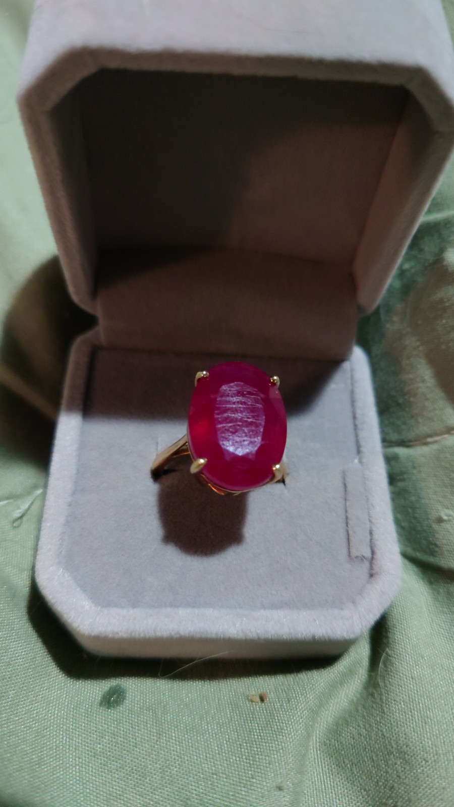 9 carat Gold 12 Carat Natural Oval Ruby Ring UK Size M