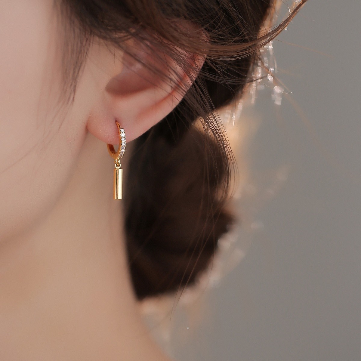Cylindrical Geometric Niche Light-luxury Ear Clips