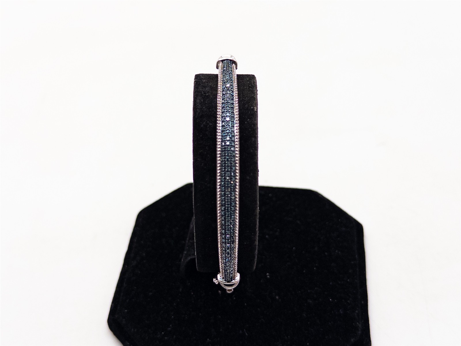 Estate $2400 2ct Genuine Blue Diamond Sterling Silver Bangle Bracelet