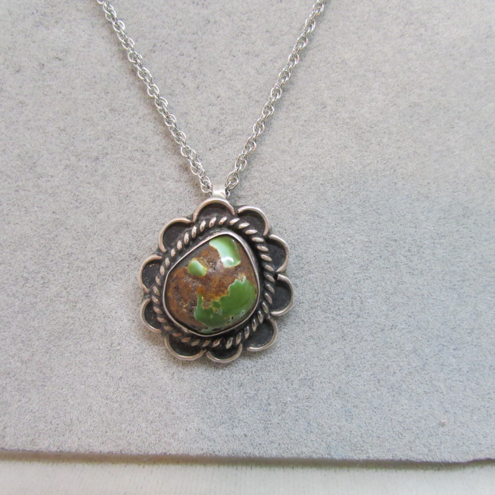 VINTAGE SOUTHWEST N A TURQUOISE PENDANT ON STERLING CHAIN—THINK XMAS!!!!