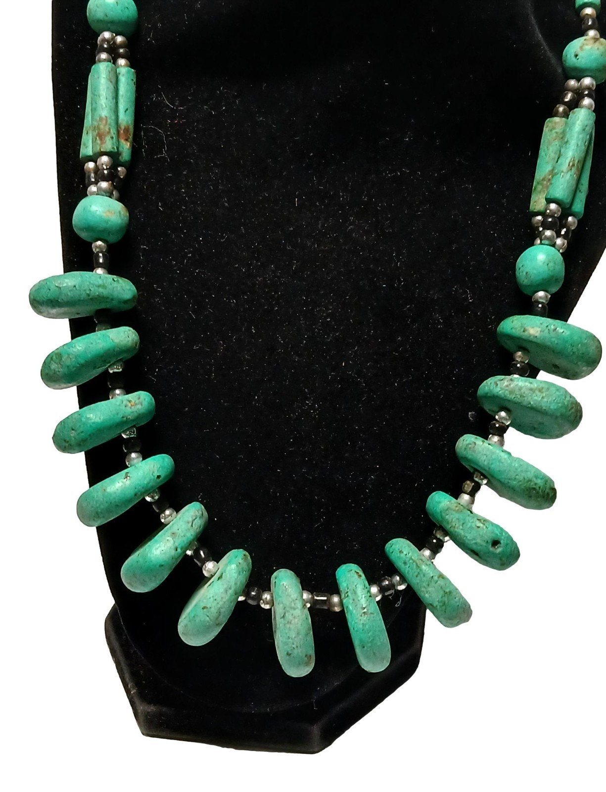 Handmade Moroccan Amazigh Berber Artisan Necklace – Green Stones Beads Necklace