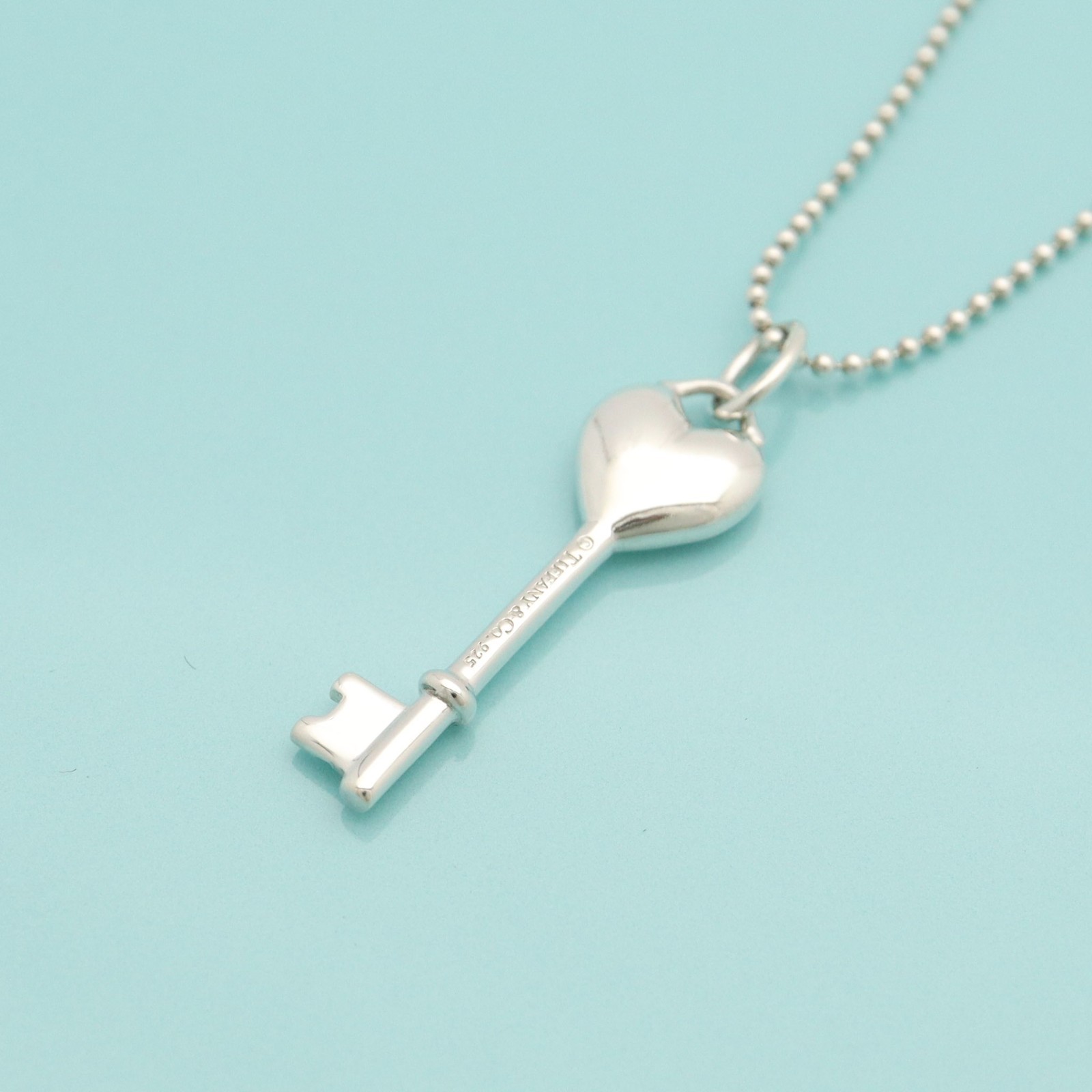 Tiffany & Co. Heart Key 1P Diamond Pendant Necklace 16.1″ Sterling Silver 925