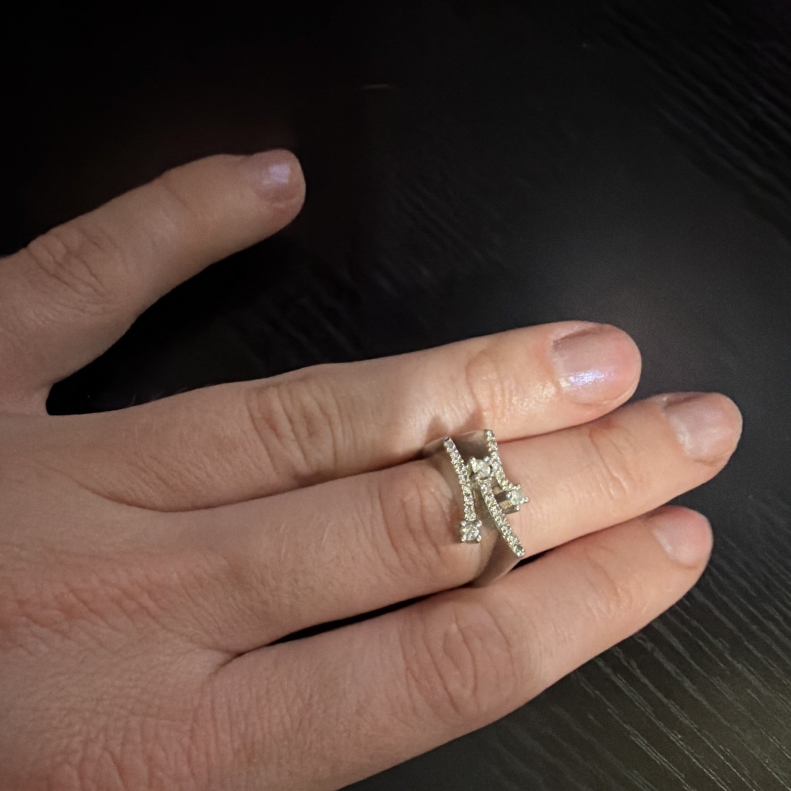 14K White Gold Diamond Bypass Crossover Ring – White/Colorless Stone