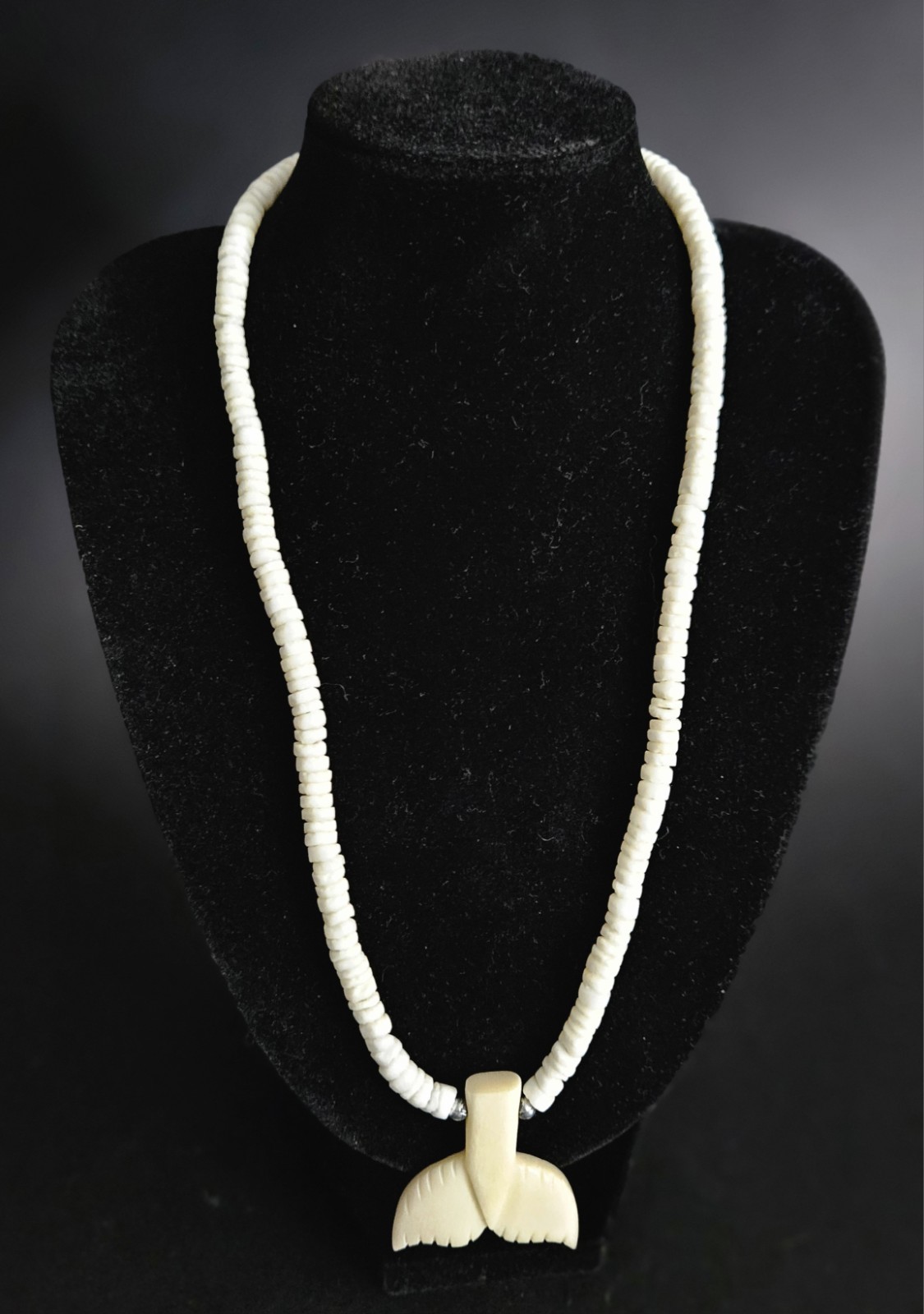 Polynesian Litub Shell Necklace With Hand Carved Whale Tail Pendant 18″