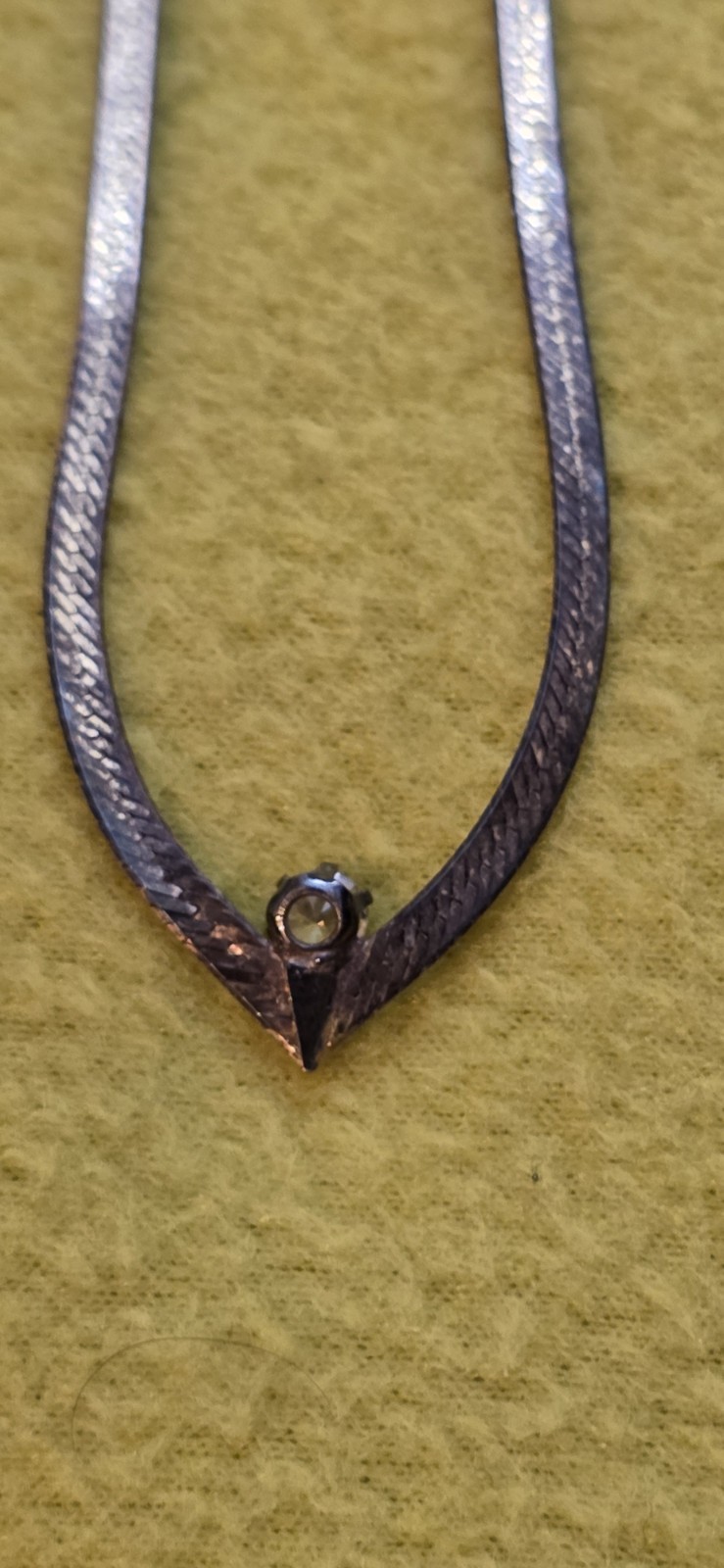 Signed Italy SU Sterling Silver 925 Chain 16″ Necklace V Shaped W/ Clear Stone