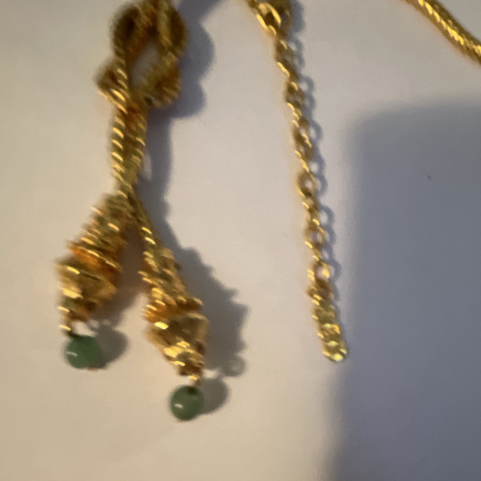 JACKIE KENNEDY JBK CAMROSE KROSS GOLD PLATED LOVE KNOT NECKLACE LION BEAD DANGLE