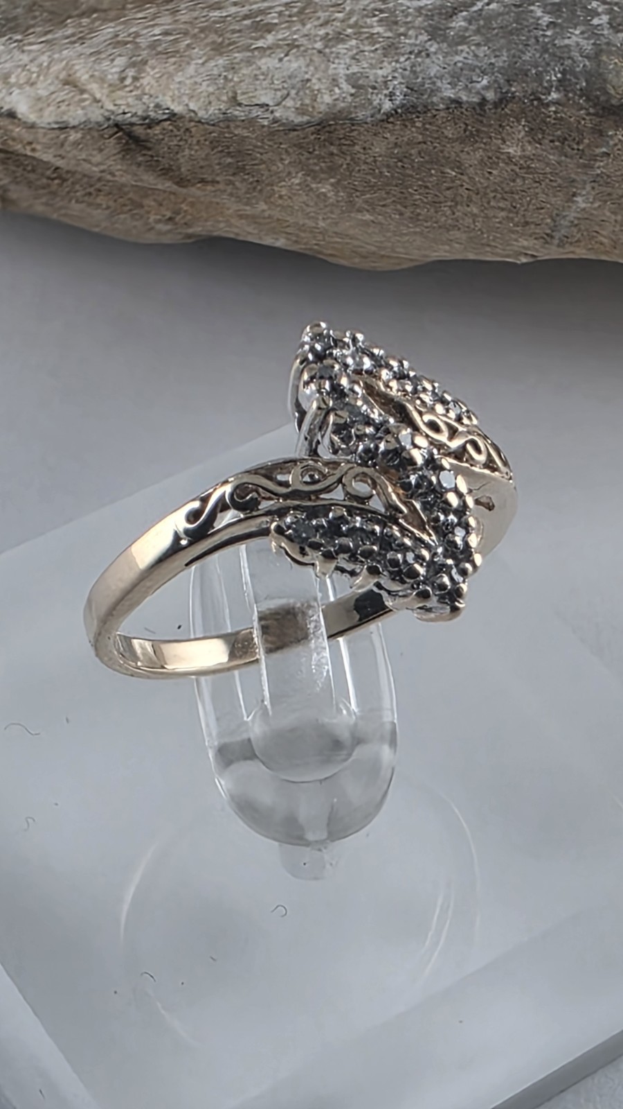 10K Yellow Gold Genuine Diamond Cluster Ring Size 7 – Solid Gold!