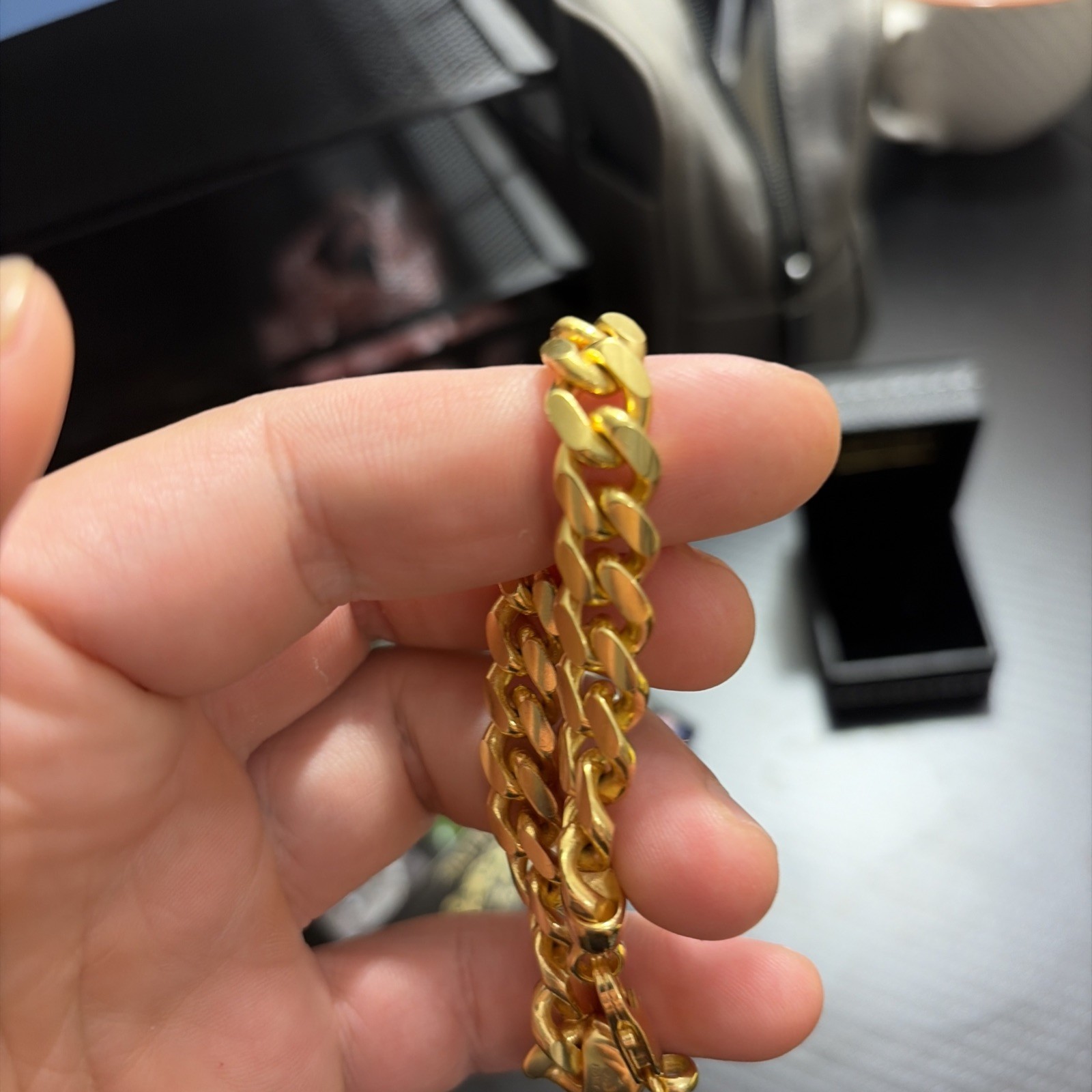 Mens Real Solid 14k Gold Vermeil 925 Silver Miami 10mm and 7.5 inches long.