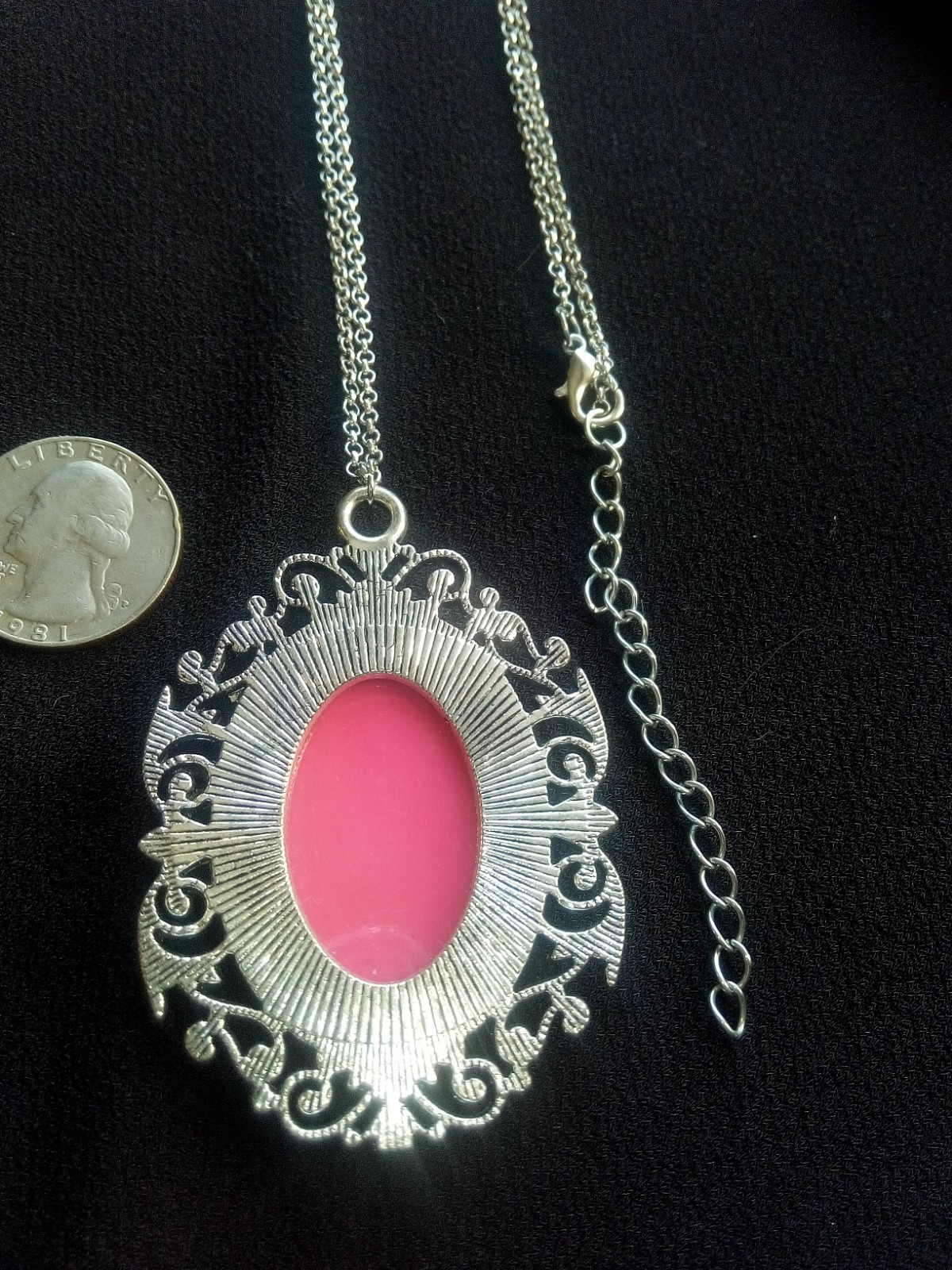 SW Red Turquoise 2″ Stone Pendant, 32″L ST Chain, Color By Sherwin-Williams