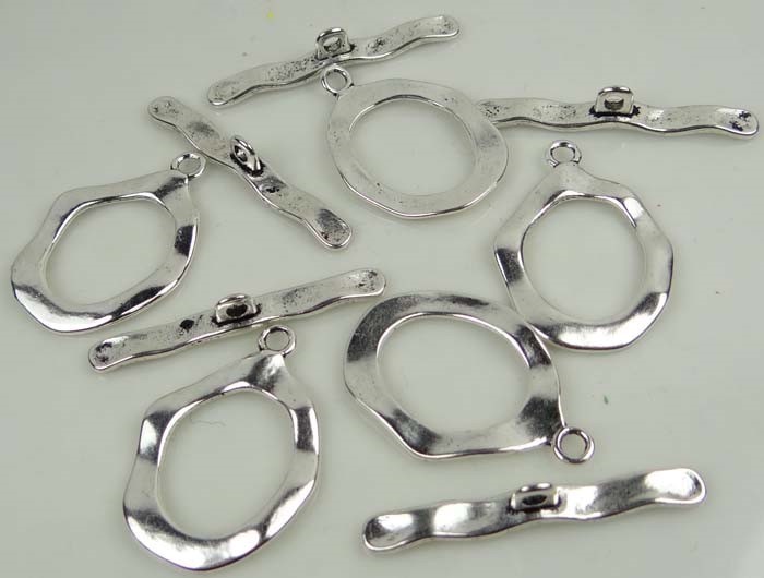 4 Hammered Antique Silver Pewter Oval Toggle