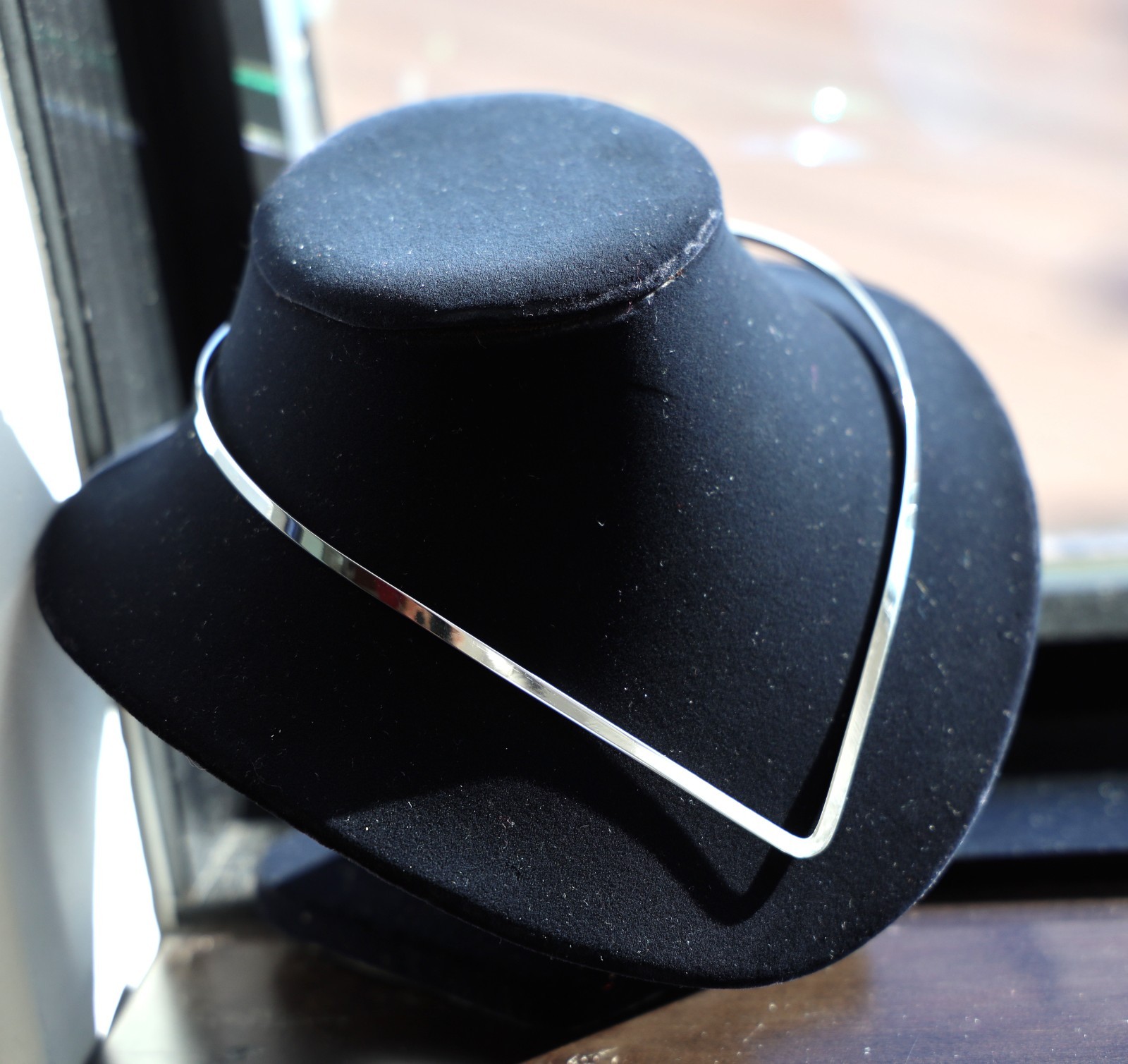 .925 Sterling Silver Plated Choker Collar Necklace Flat V Shape Fashion Jewelry