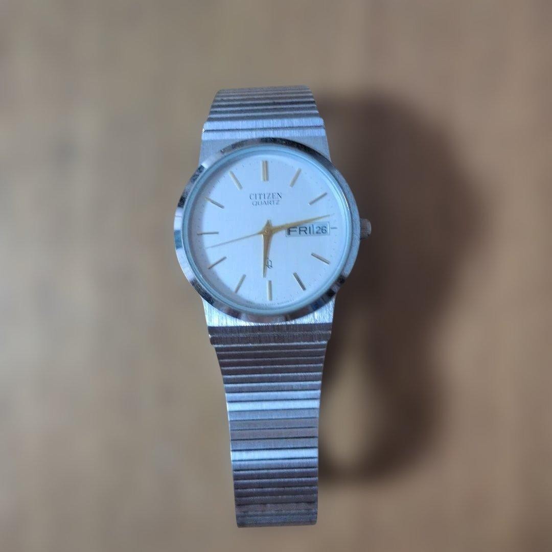 CITIZEN QUARTZ wristwatch, silver body.