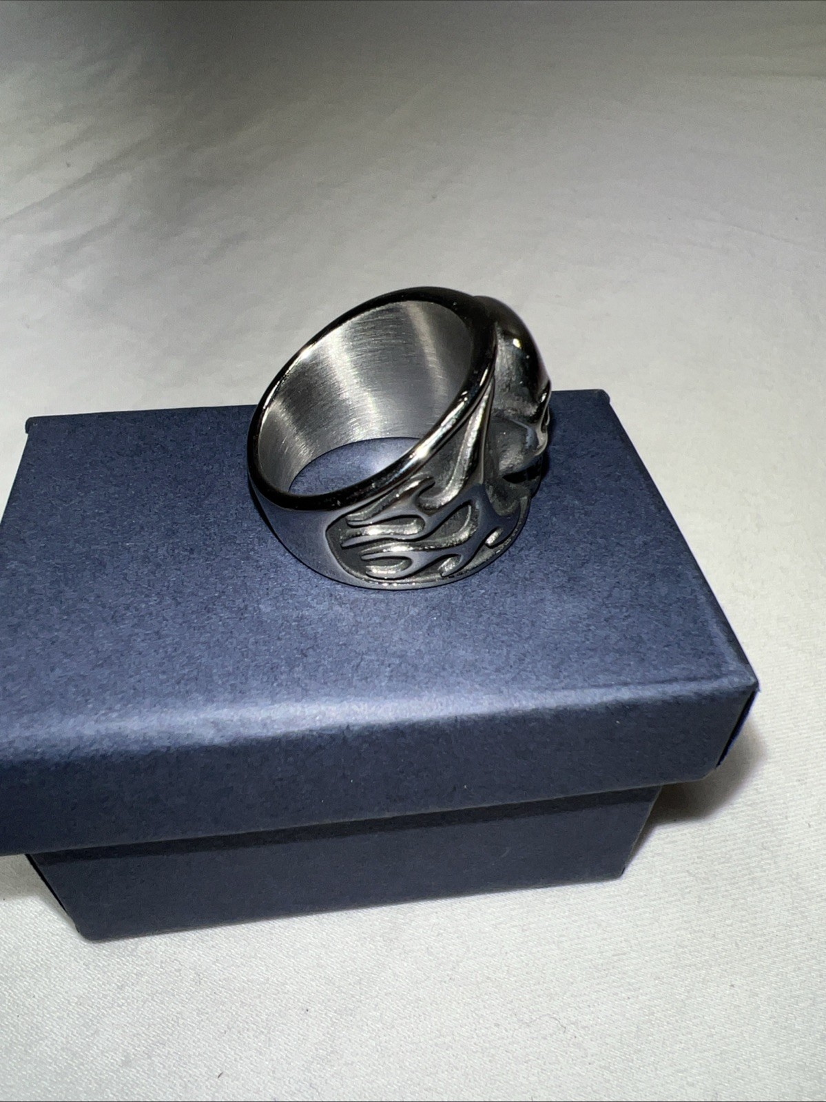 Bandmax Stainless Steel Skull Ring Flames On Sides Size 9 Men’s
