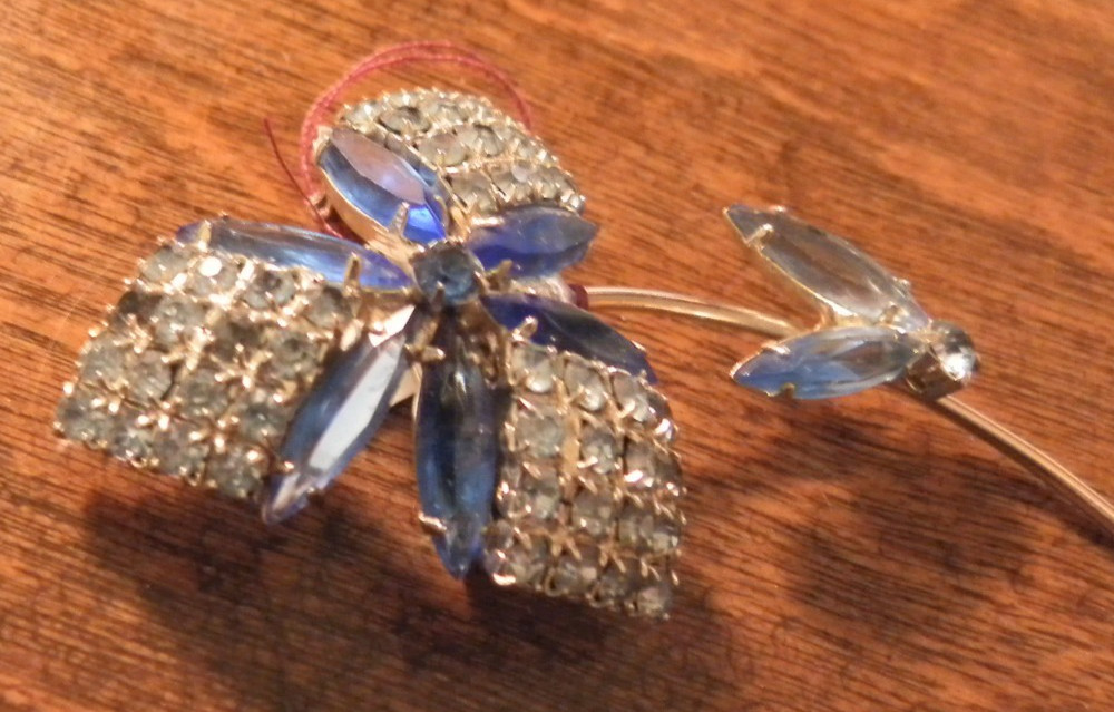 Vintage Clip Earrings & Matching Brooch Blue Rhinestones Unsigned