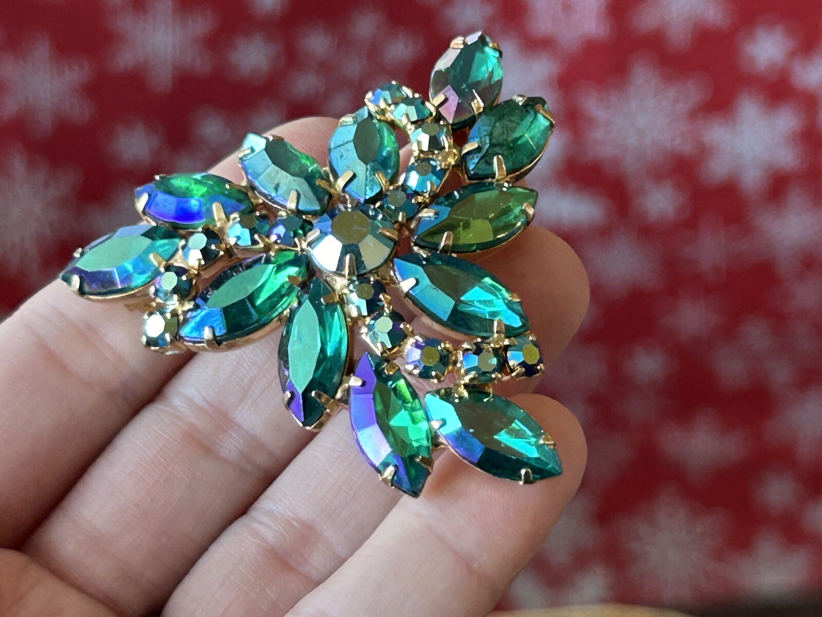 Vintage Emerald Green AB Rhinestone Brooch Unsigned Designer Juliana ? Weiss ?