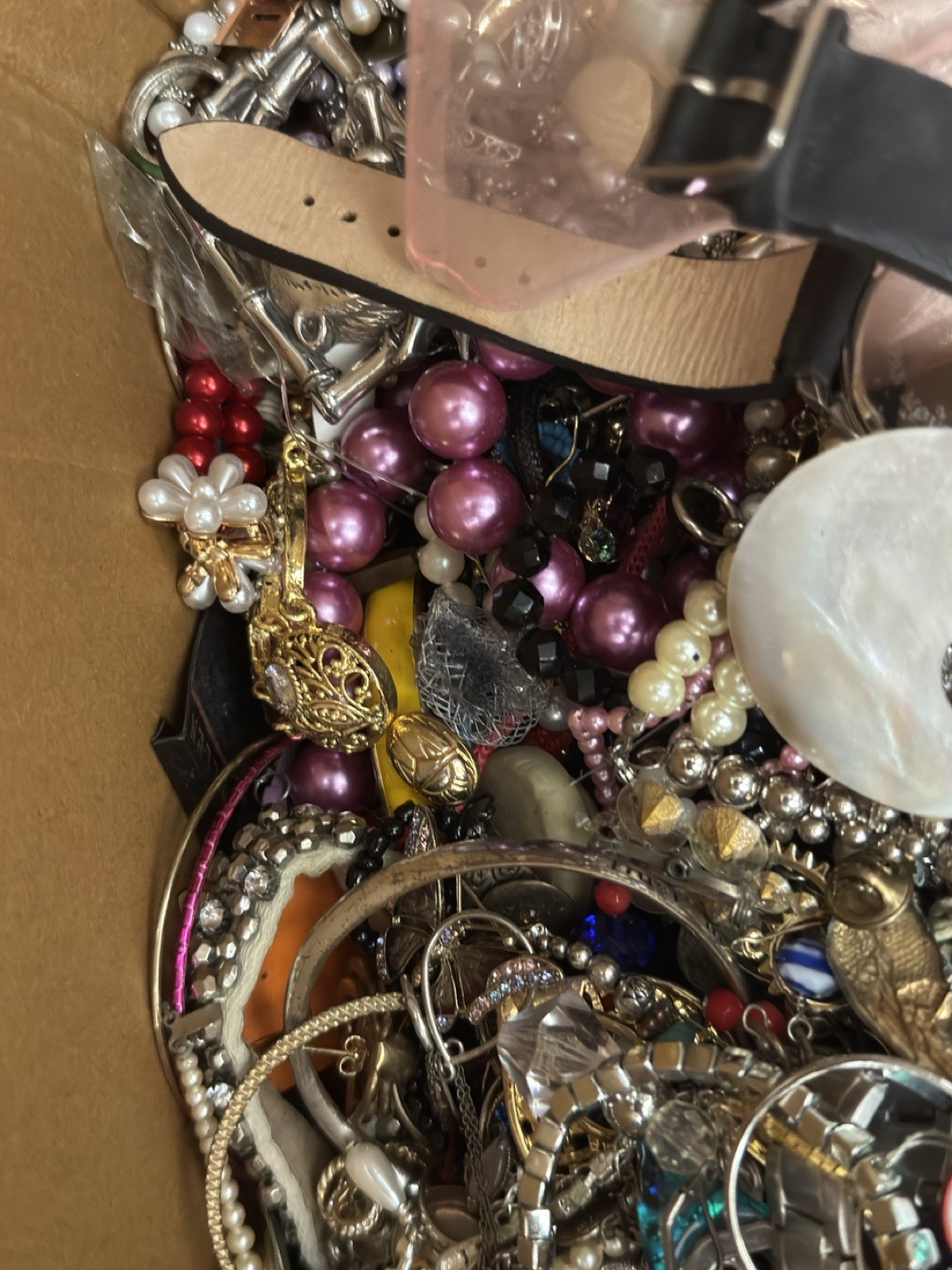Huge Unsearched Jewelry Lot VTG Vintage to Modern