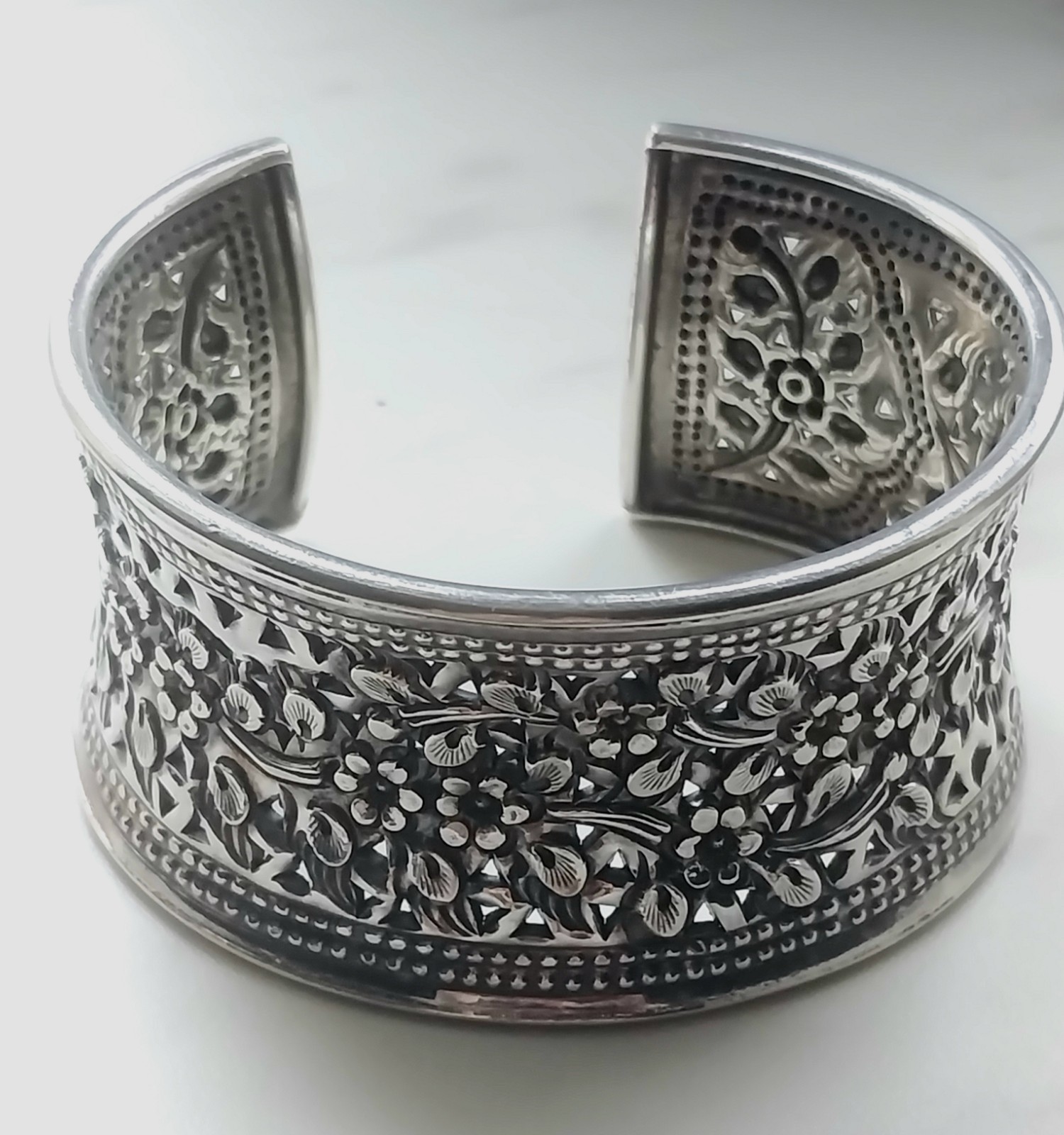 Vtg Armenian Artisan Hand Carved Silver Pierced Floral Cuff Bracelet Openwork XL
