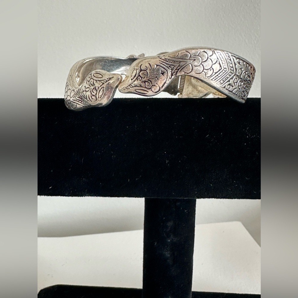 Engraved Double Snake Head Hinged Moroccan Bangles Silver Toned