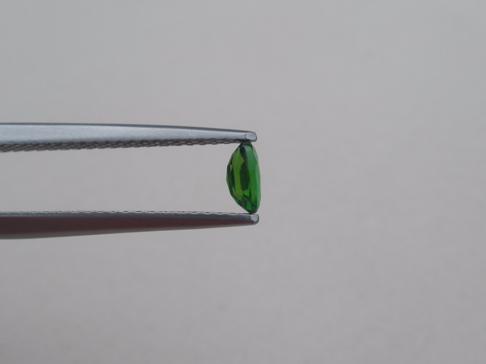 Green Chrome Diopside Oval Gems 5x3mm