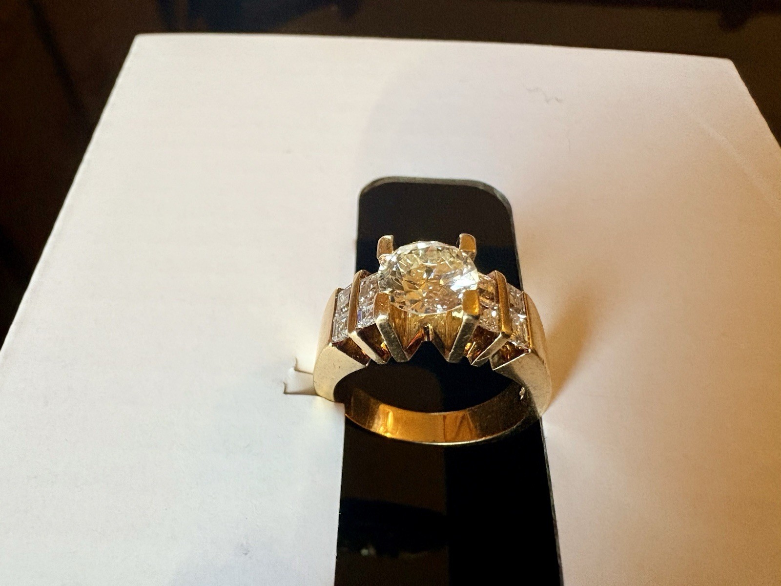 Engagement Ring for women gold 18k with diamonds