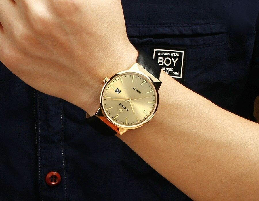 WWOOR Simple Ultra-Thin Steel Mesh Leather Date Men’s Wristwatch