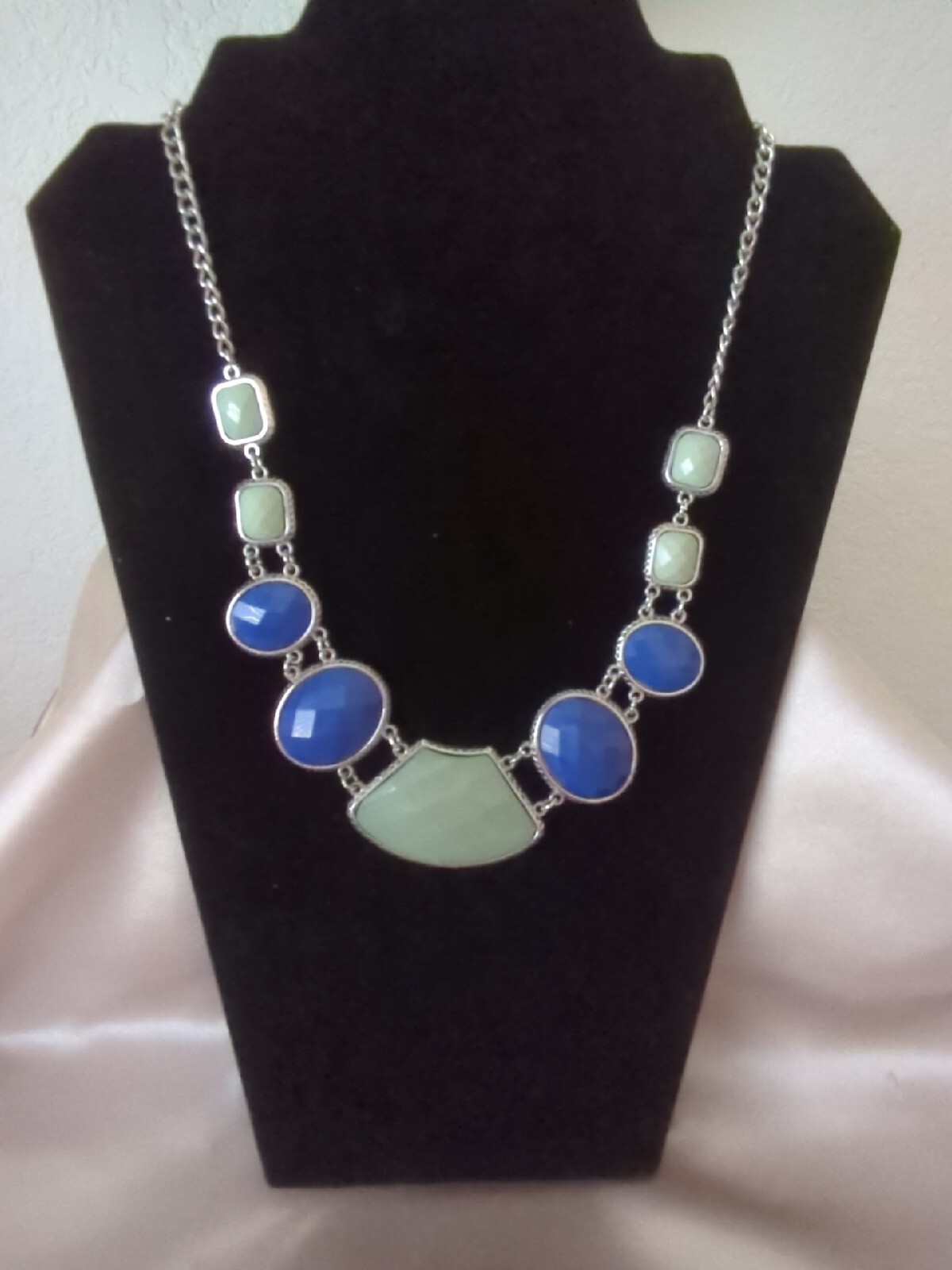 Big Bold Fashion Necklace In Faceted Jade & Royal Blue stones 18″- 20″ long