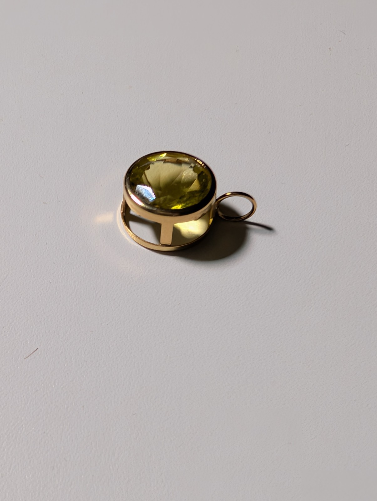 14k Round Peridot Stone Bezel Set Pendant (Chain Not Included)