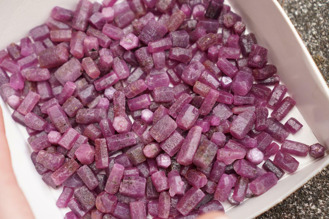 100% Natural Mozambique Red Ruby Facet Grade Gemstone Rough Lot AAA+ 100.00 Ct